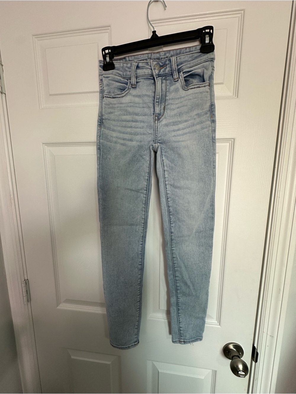 American Eagle Juniors Light Wash Hi-Rise Jegging Size 00Short